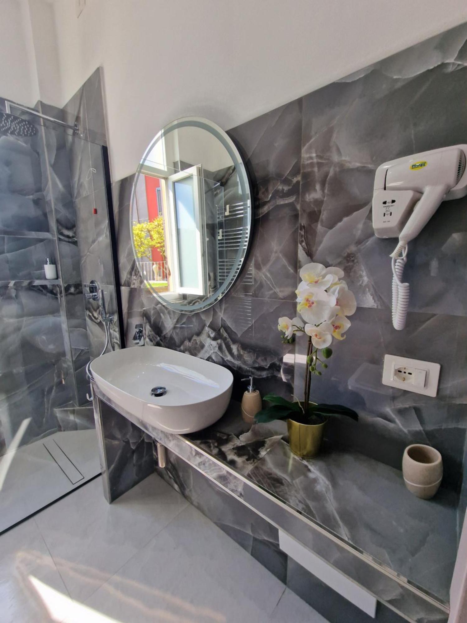 Apartmán La Casa Della Stazione La Spezia Exteriér fotografie